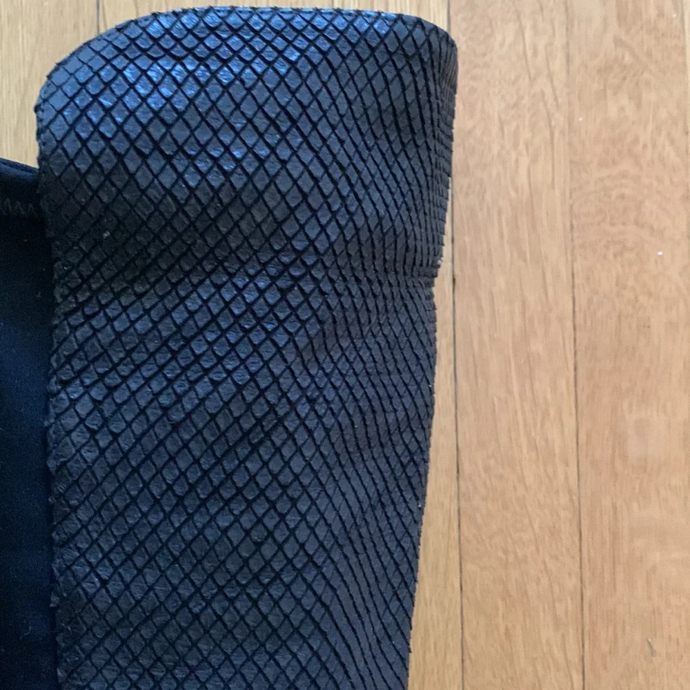 Stuart Weitzman Reserve Over the Knee Boots (Snake Reserve) in 7.5M